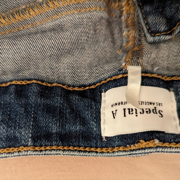 Jeans - Picture 3 of 3